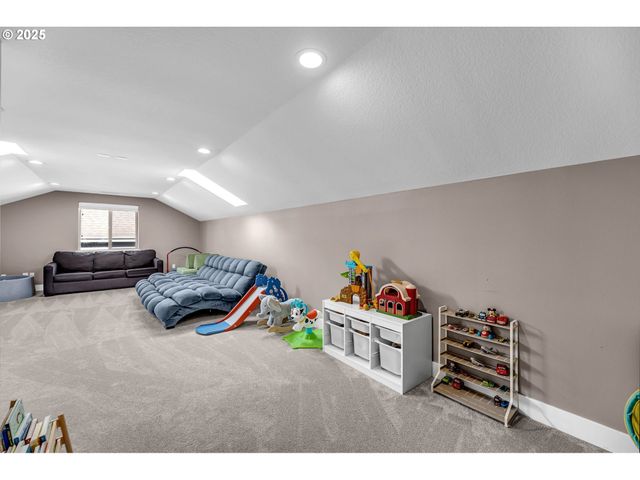 2217 Nw 110TH Cir, Vancouver, WA 98685