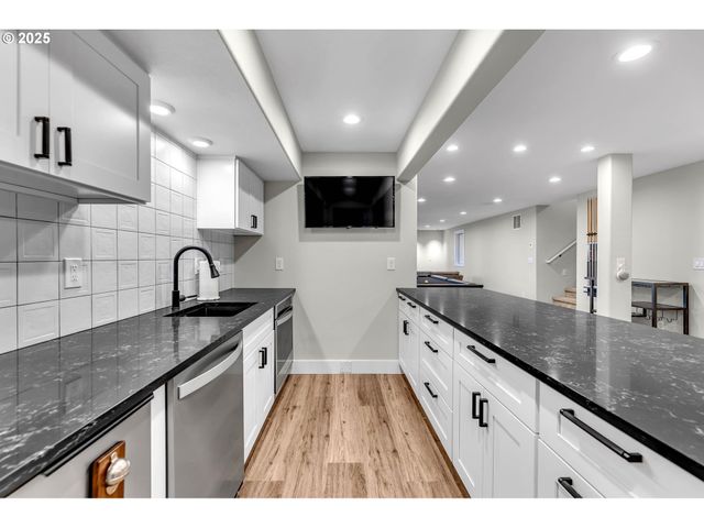 2217 Nw 110TH Cir, Vancouver, WA 98685