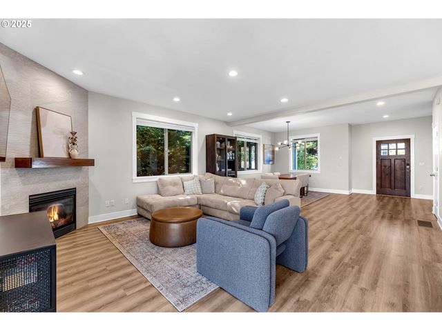 2217 Nw 110TH Cir, Vancouver, WA 98685