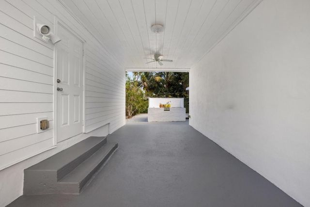 640 Forest Hill Boulevard, West Palm Beach, FL 33405