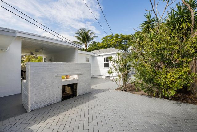 640 Forest Hill Boulevard, West Palm Beach, FL 33405