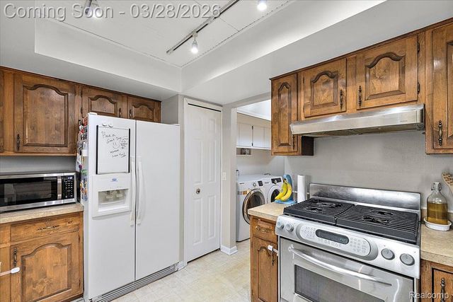 6210 Tripp Road, Groveland Township, MI 48442