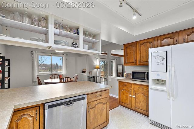 6210 Tripp Road, Groveland Township, MI 48442