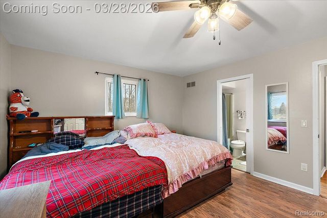 6210 Tripp Road, Groveland Township, MI 48442