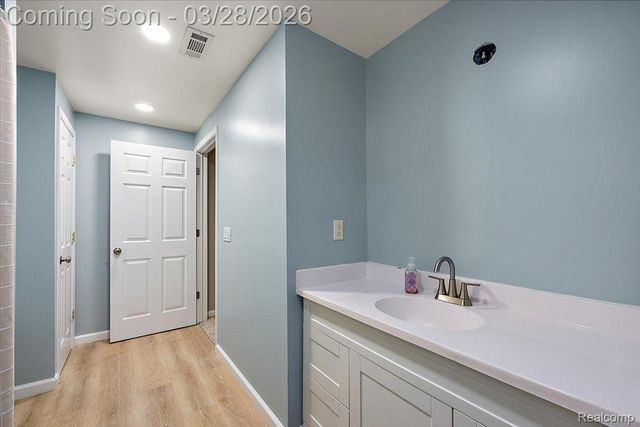 6210 Tripp Road, Groveland Township, MI 48442