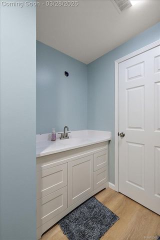 6210 Tripp Road, Groveland Township, MI 48442