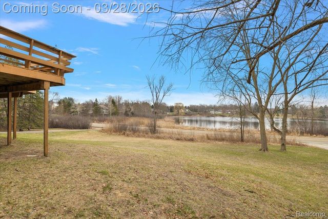 6210 Tripp Road, Groveland Township, MI 48442