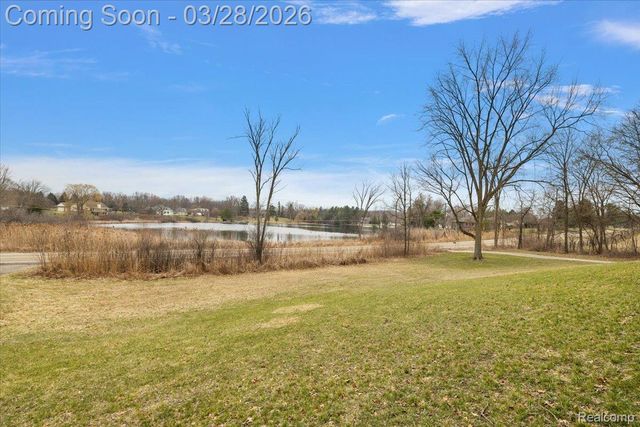6210 Tripp Road, Groveland Township, MI 48442