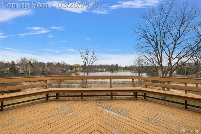 6210 Tripp Road, Groveland Township, MI 48442