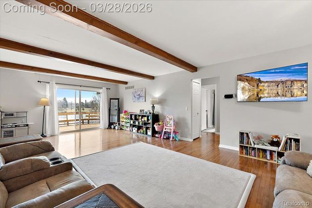 6210 Tripp Road, Groveland Township, MI 48442