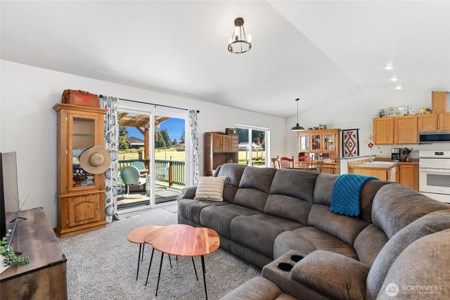 8008 188th Avenue SW, Rochester, WA 98579