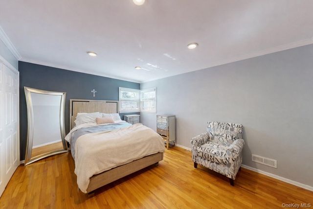 57 Richfield Street, Plainview, NY 11803