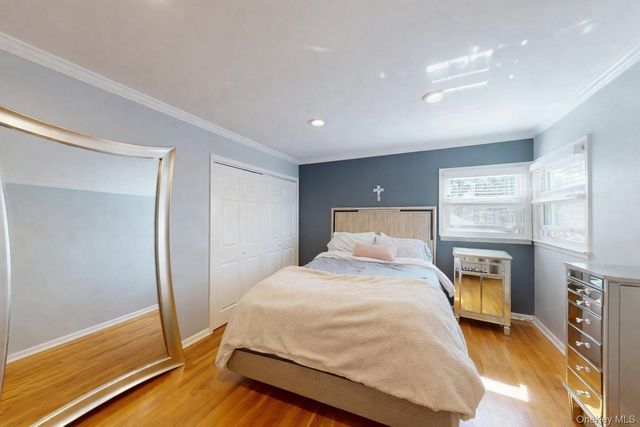 57 Richfield Street, Plainview, NY 11803