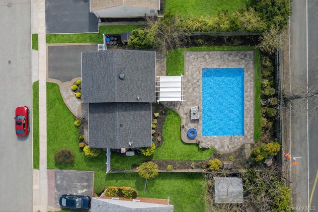 57 Richfield Street, Plainview, NY 11803