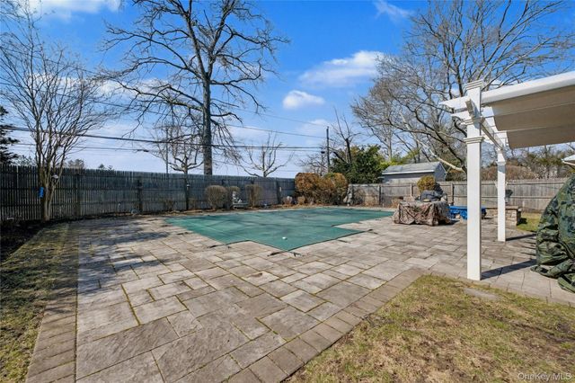 57 Richfield Street, Plainview, NY 11803