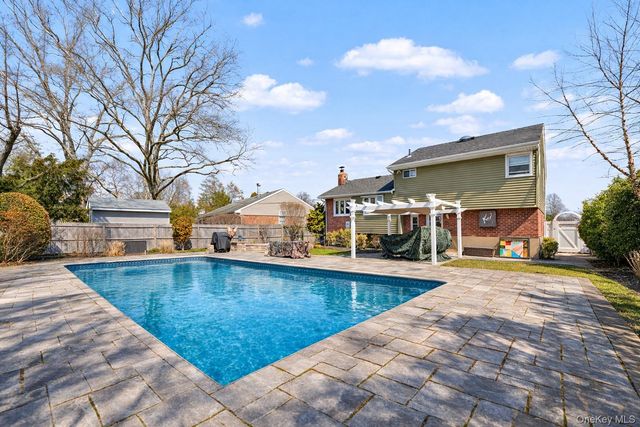 57 Richfield Street, Plainview, NY 11803