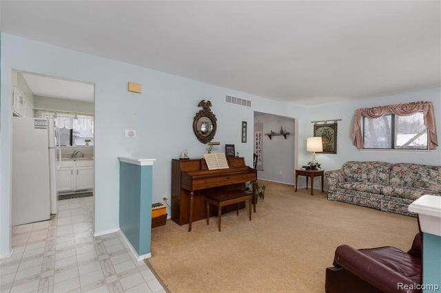 5695 Caren Drive, Ypsilanti, MI 48197