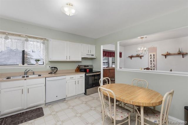 5695 Caren Drive, Ypsilanti, MI 48197