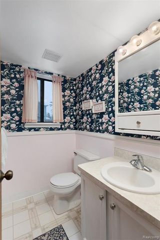 5695 Caren Drive, Ypsilanti, MI 48197