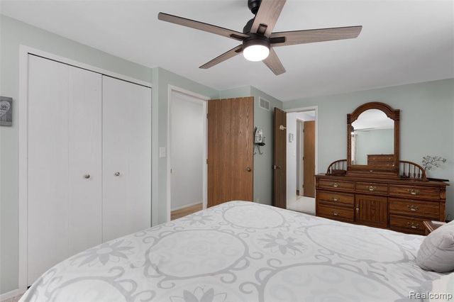 5695 Caren Drive, Ypsilanti, MI 48197