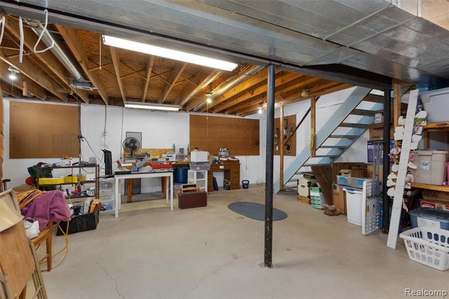 5695 Caren Drive, Ypsilanti, MI 48197