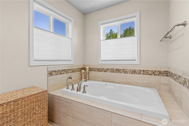 3805 90th Avenue Ct E, Edgewood, WA 98371