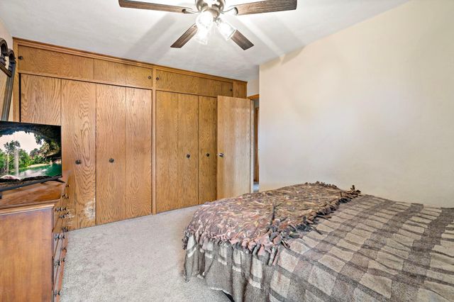 1552 Hoyt Avenue E, Saint Paul, MN 55106