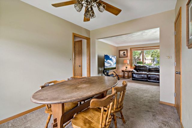 1552 Hoyt Avenue E, Saint Paul, MN 55106