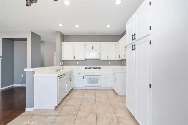 12962 Tehachapi Street, Hesperia, CA 92344