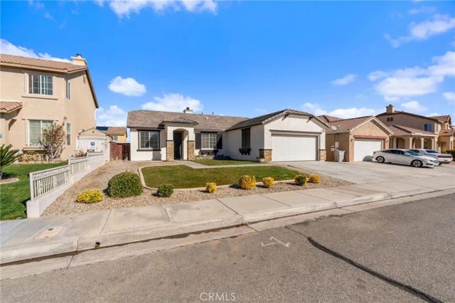12962 Tehachapi Street, Hesperia, CA 92344