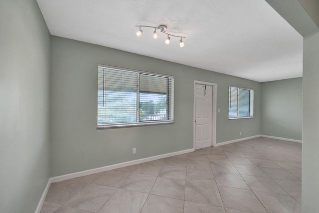 1250 Miami Road 11, Fort Lauderdale, FL 33316