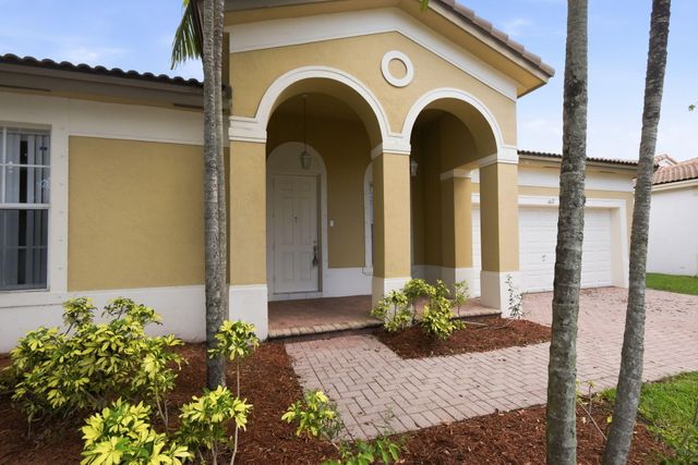 1412 NE 40th Avenue, Homestead, FL 33033