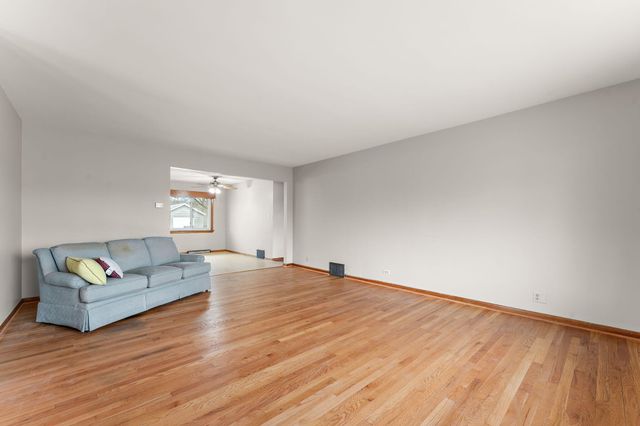 8626 Christopher Drive, St. John, IN 46373