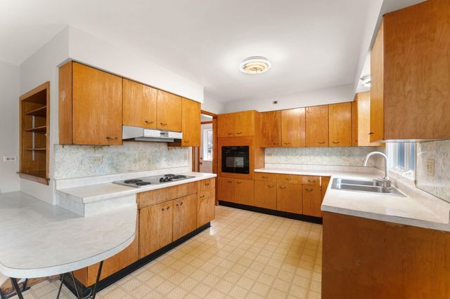 8626 Christopher Drive, St. John, IN 46373