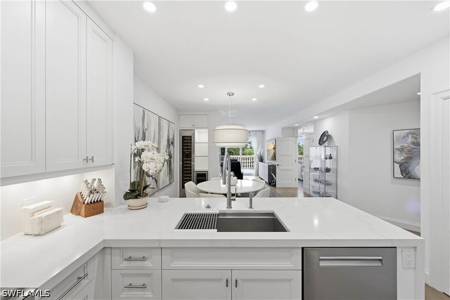 365 5th AVE S 306, Naples, FL 34102