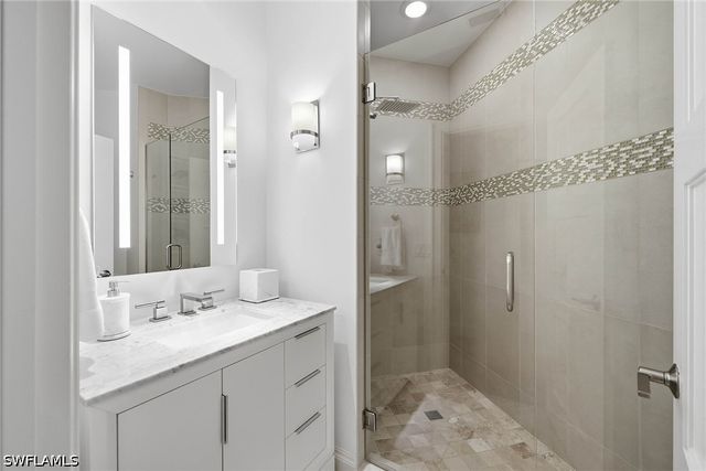 365 5th AVE S 306, Naples, FL 34102