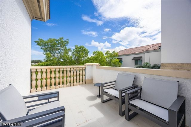 365 5th AVE S 306, Naples, FL 34102