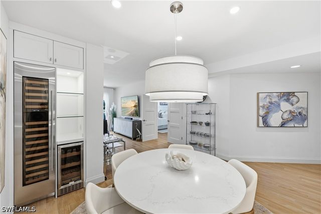 365 5th AVE S 306, Naples, FL 34102