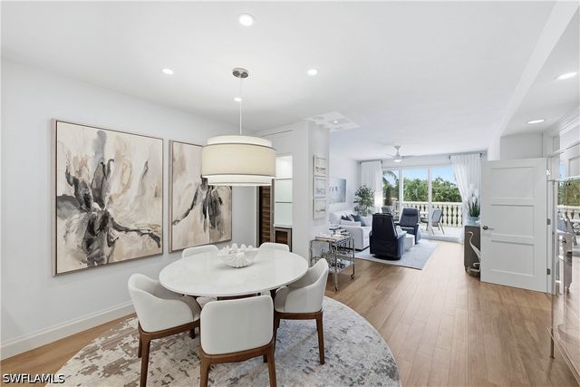 365 5th AVE S 306, Naples, FL 34102