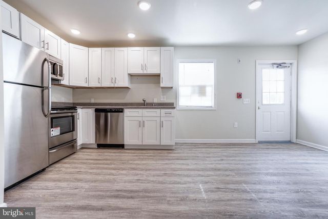 450 GERMANTOWN PIKE, Lafayette Hill, PA 19444