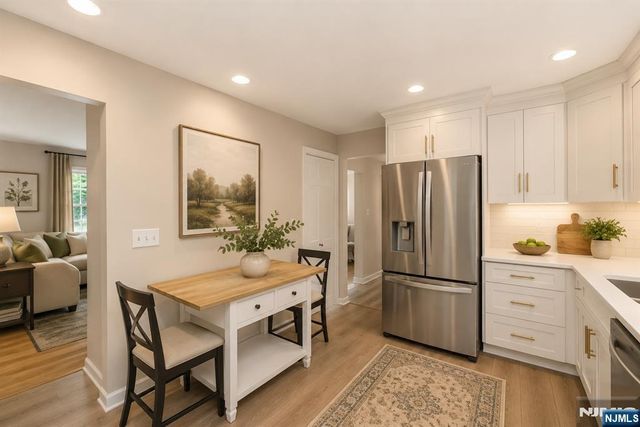 86 Minnehaha Boulevard, Oakland, NJ 07436