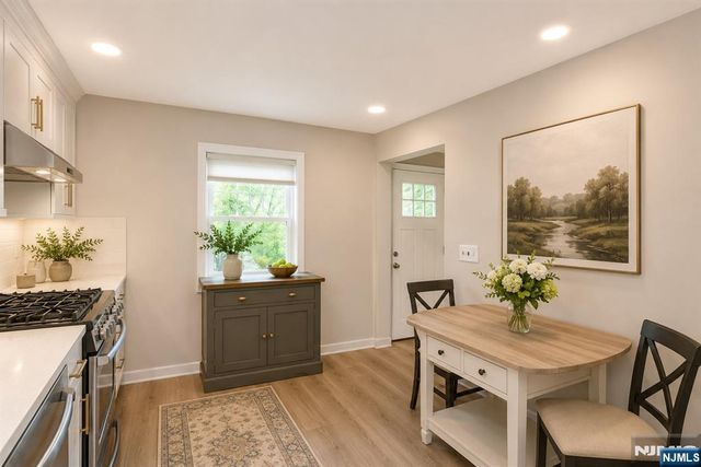 86 Minnehaha Boulevard, Oakland, NJ 07436