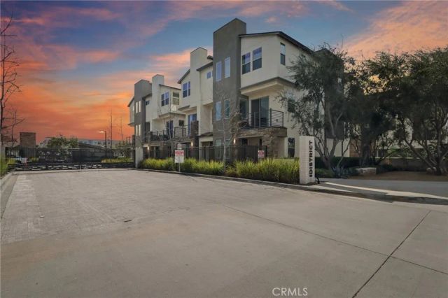 19531 W Cardigan Drive, Northridge, CA 91324