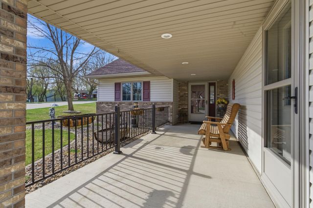 1600 Lower Trentwood Circle NE, Willmar, MN 56201