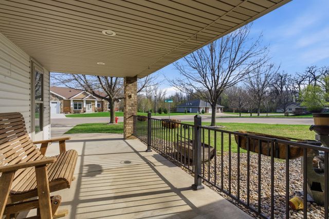 1600 Lower Trentwood Circle NE, Willmar, MN 56201
