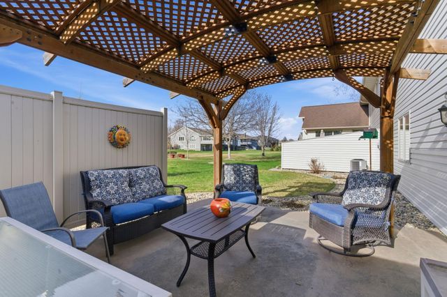 1600 Lower Trentwood Circle NE, Willmar, MN 56201