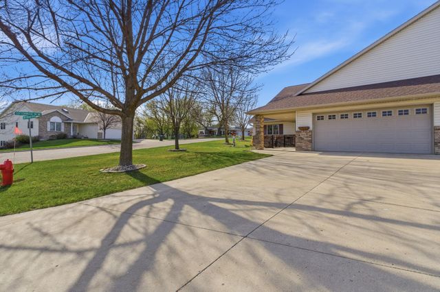 1600 Lower Trentwood Circle NE, Willmar, MN 56201
