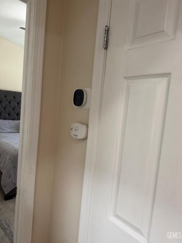 300 E war admiral Drive, Bakersfield, CA 93307