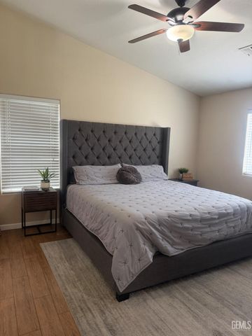 300 E war admiral Drive, Bakersfield, CA 93307