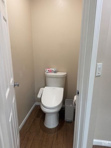 300 E war admiral Drive, Bakersfield, CA 93307